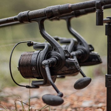 AVID CARP AV8000 Reel Avid Carp