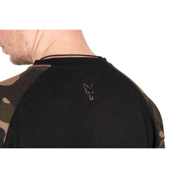 Fox Black/Camo Outline T-Shirt Fox articoli per la pesca