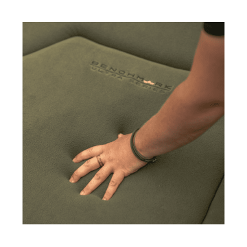 Benchmark Ultra Standard Bed Avid Carp Avid Carp