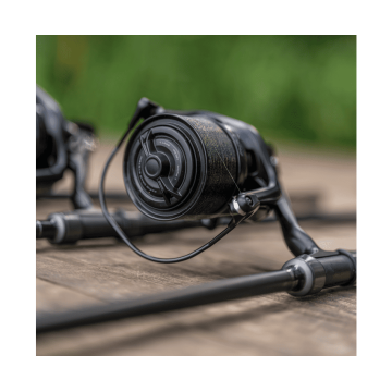 AVID CARP Ex-Cast 12000 Avid Carp